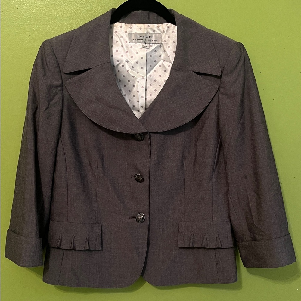 Tahari Arthur S. Levine Blazer in a gray